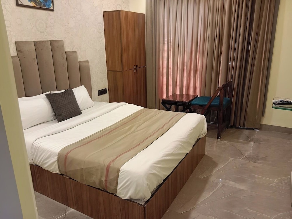 hotel saurabh inn