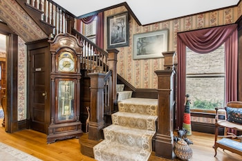 The Inn Of Saugatuck,447 Butler St,2 star