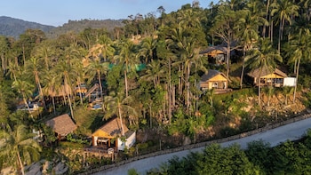 roomquest theva resort koh samui