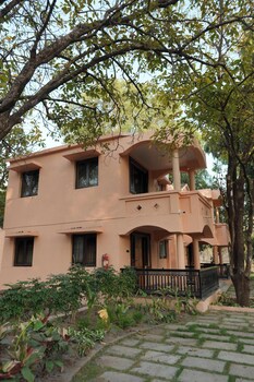 nidhivann wellness retreat resort pench