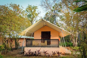 nidhivann wellness retreat resort pench