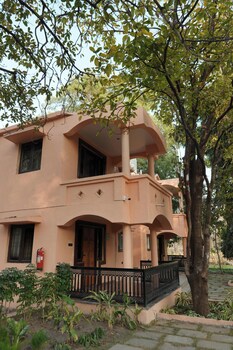 nidhivann wellness retreat resort pench