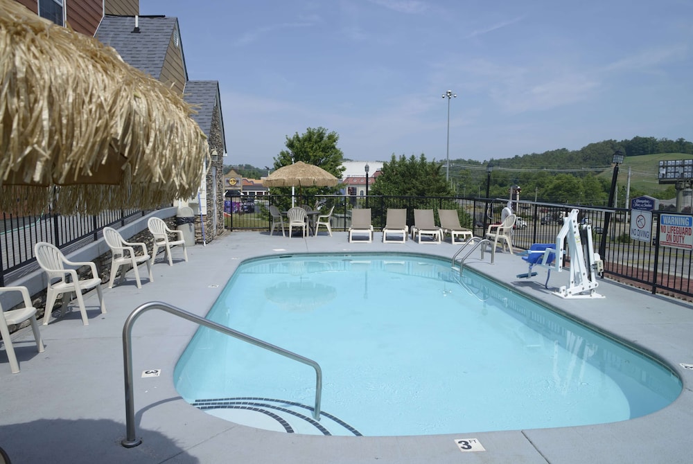 microtel inn and suites by wyndham pigeon forge