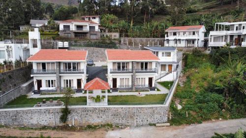 Banana Tree Retreat,,2 star