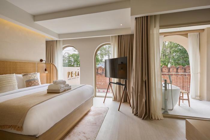 pe la thapae boutique hotel