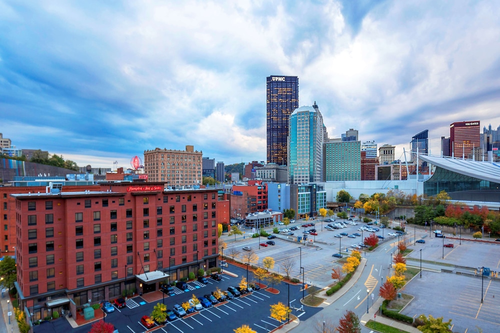 hampton inn and suites pittsburgh downtown