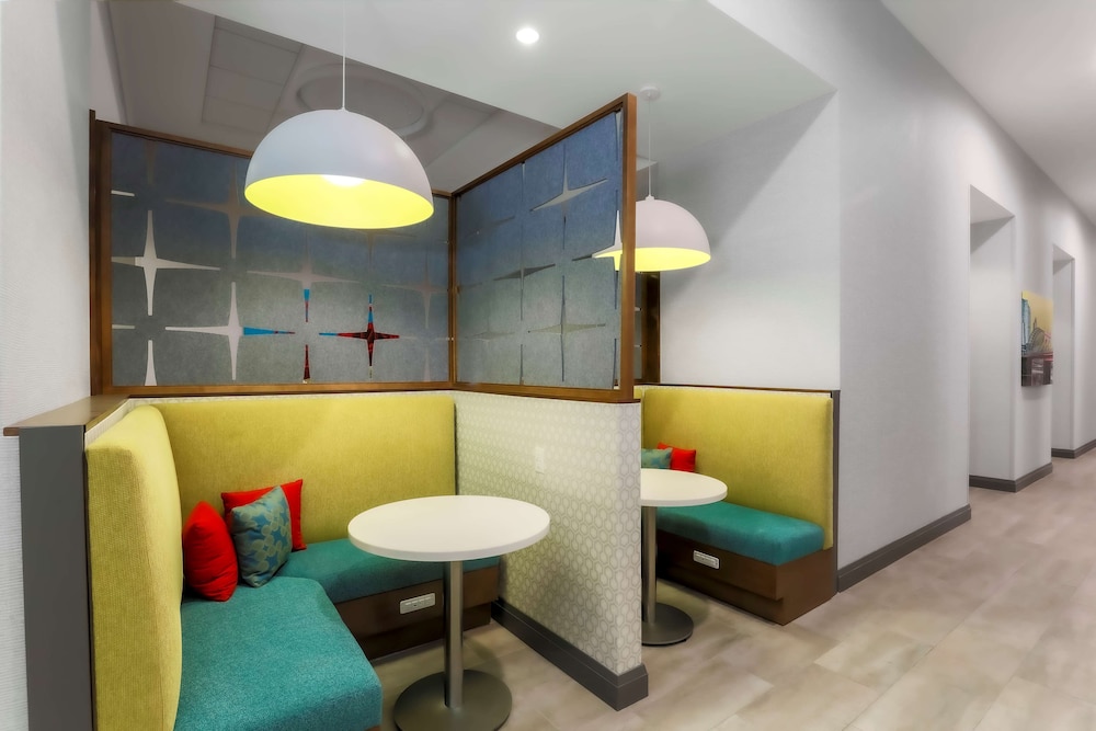 hampton inn and suites pittsburgh downtown