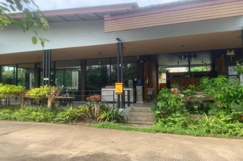 phra chan khiang dao resort