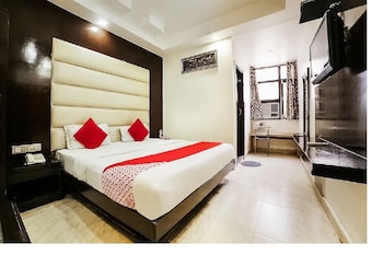 Hotel Seven Seas Opposit Railway Station,,3 star