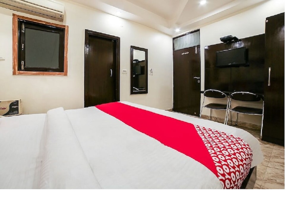 hotel seven seas opposit railway station
