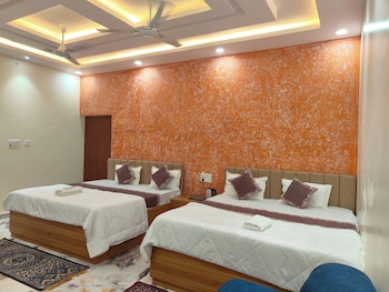 hotel vrindavan palace ayodhya