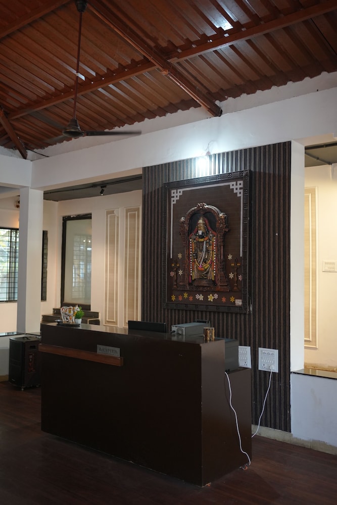 the jungle woods resort