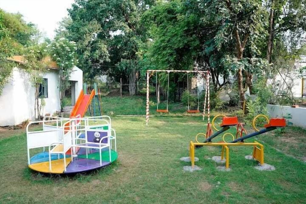 the jungle woods resort