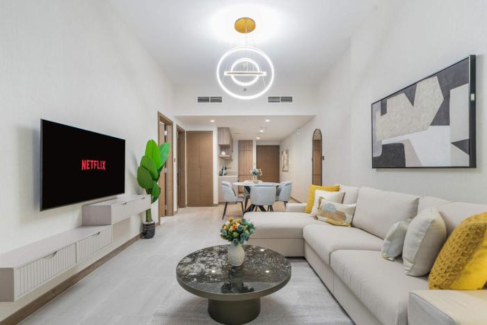 chic 1br at the canal business bay