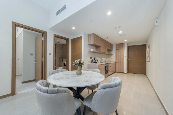 chic 1br at the canal business bay