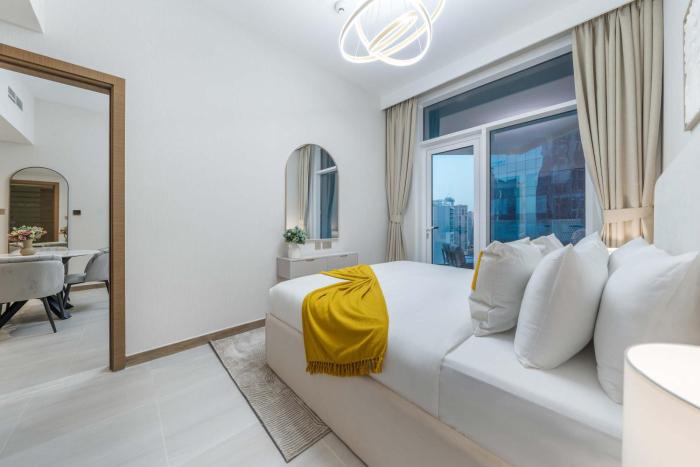 chic 1br at the canal business bay