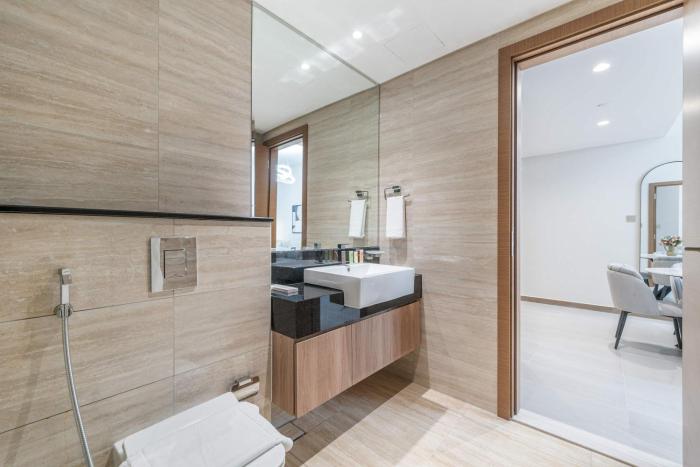 chic 1br at the canal business bay