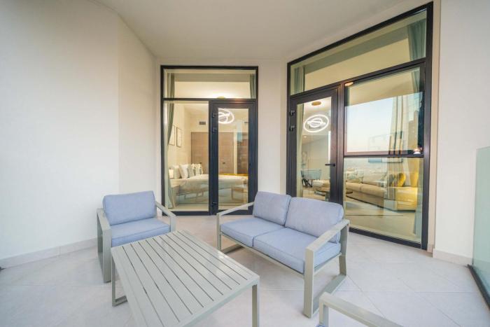 chic 1br at the canal business bay