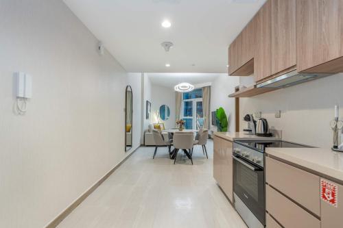 chic 1br at the canal business bay