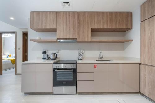 chic 1br at the canal business bay