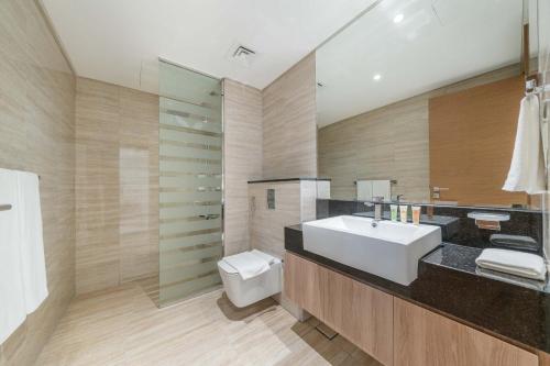 chic 1br at the canal business bay