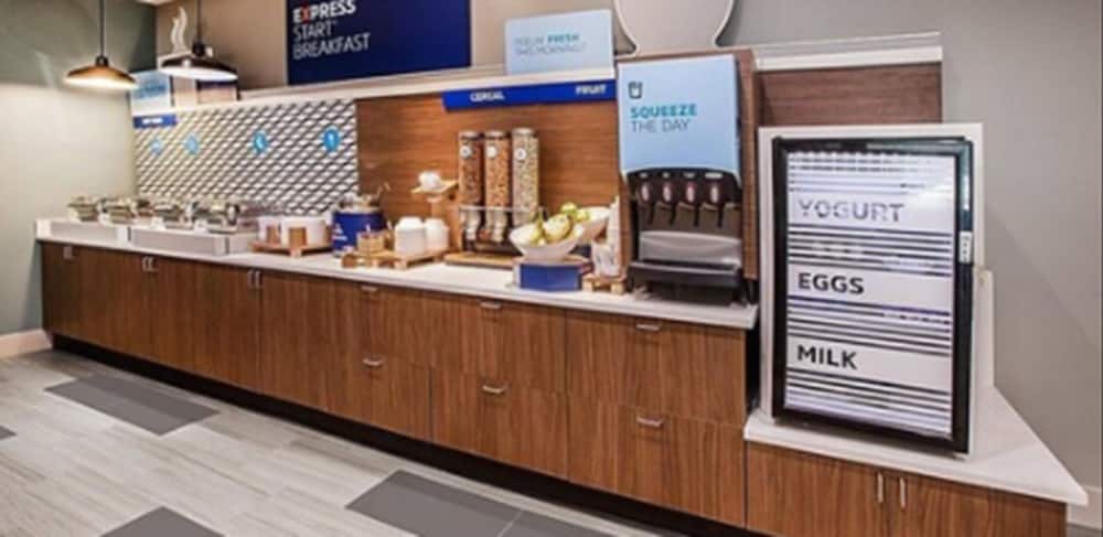 holiday inn express minneapolis west plymouth by ihg
