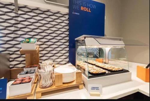 holiday inn express minneapolis west plymouth by ihg