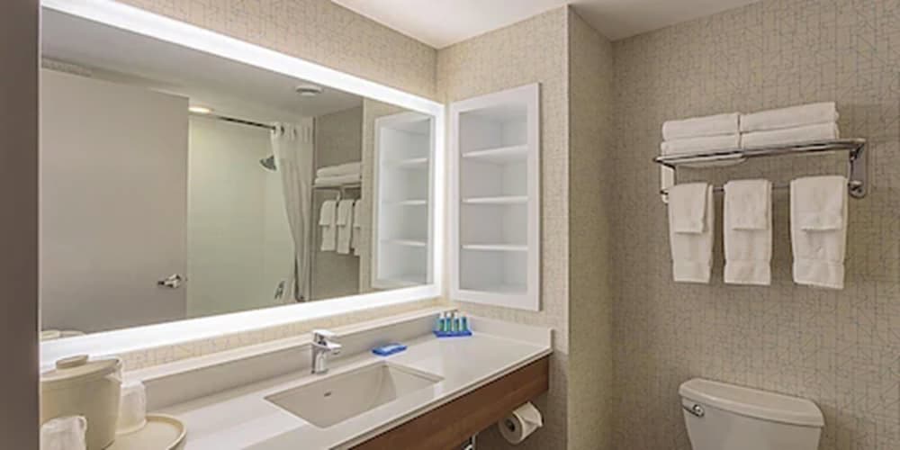 holiday inn express and suites belleville by ihg