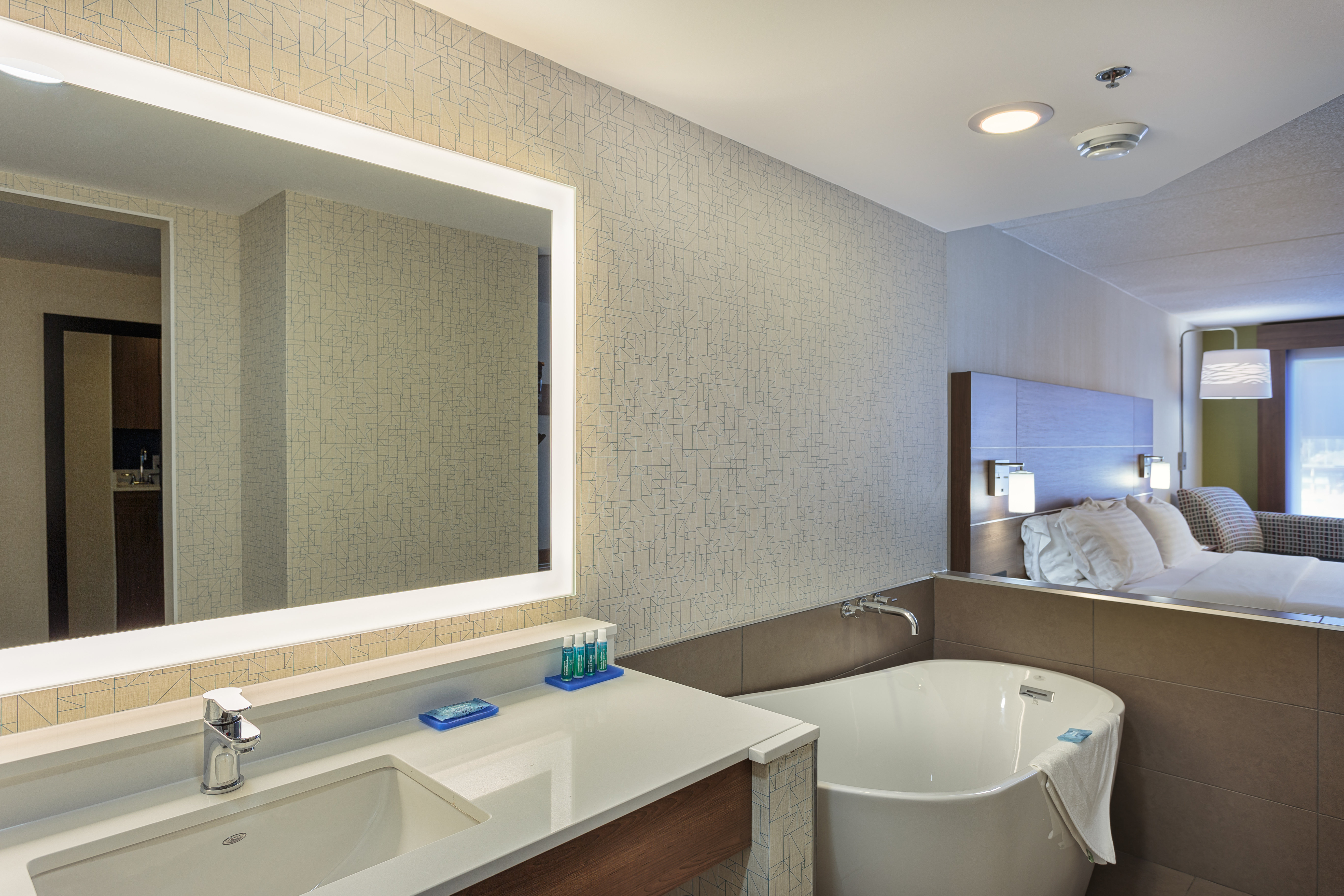 holiday inn express and suites belleville by ihg