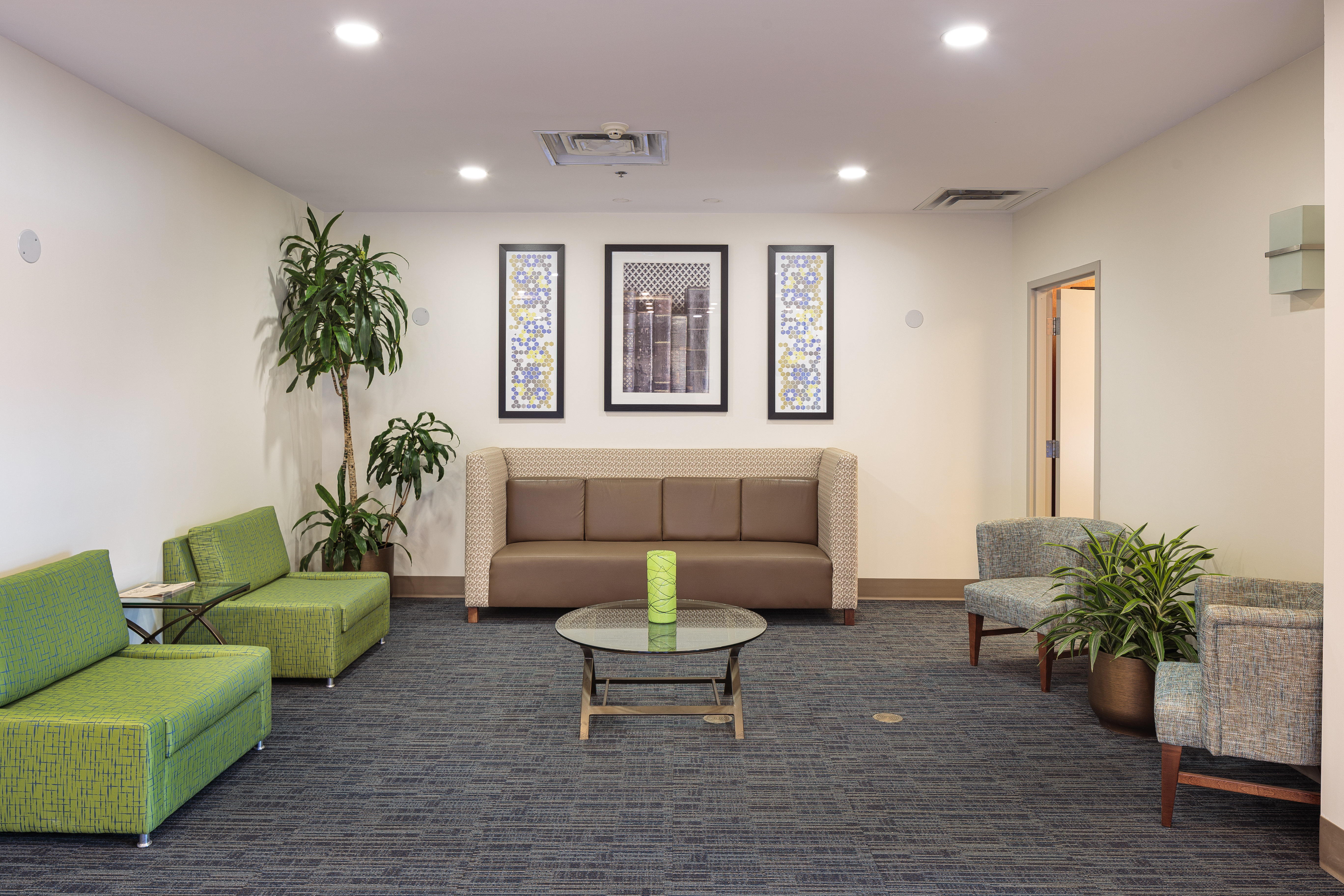 holiday inn express and suites belleville by ihg