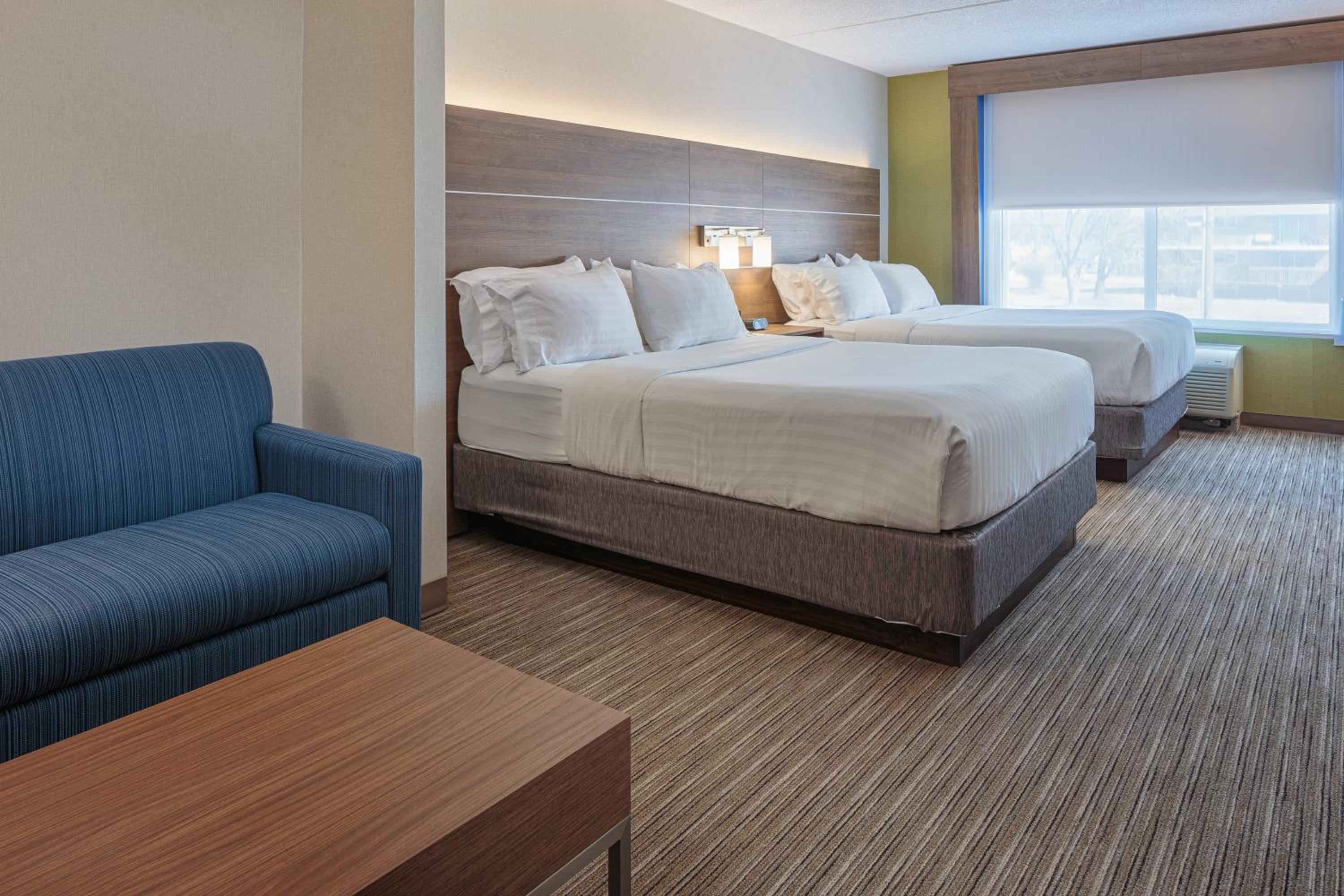holiday inn express and suites belleville by ihg