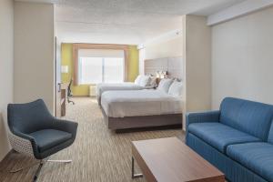 holiday inn express and suites belleville by ihg