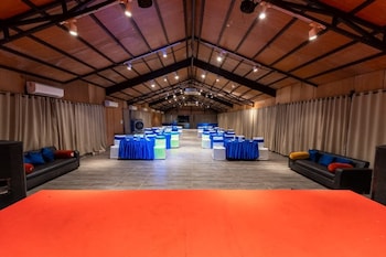 grandeur sanchi resort