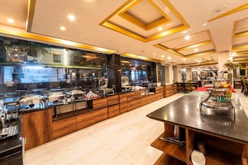 grandeur sanchi resort