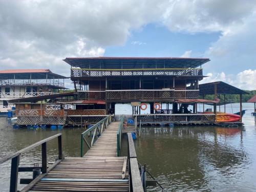 hotel o bakau hijau riverlodge and campsite