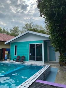 capital o 91153 chalet dusun duriyan