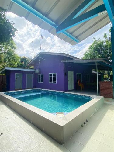 capital o 91153 chalet dusun duriyan