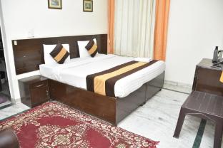 tipsyy inn suites 006