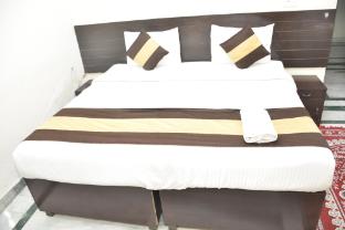 tipsyy inn suites 006