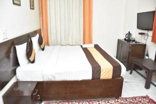 tipsyy inn suites 006