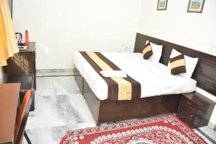 tipsyy inn suites 006