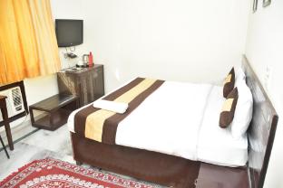 tipsyy inn suites 006