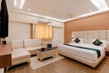 galaxy royal suites