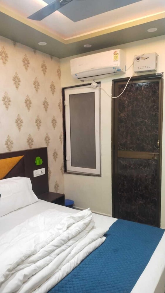 hotel ramayanam palace