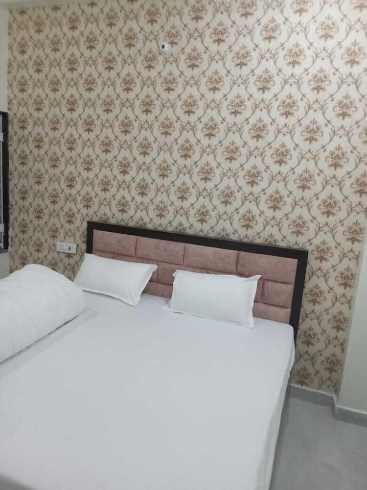 hotel ramayanam palace