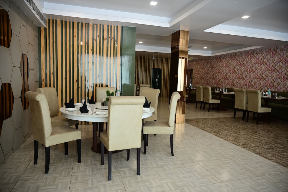 hotel cheer inn