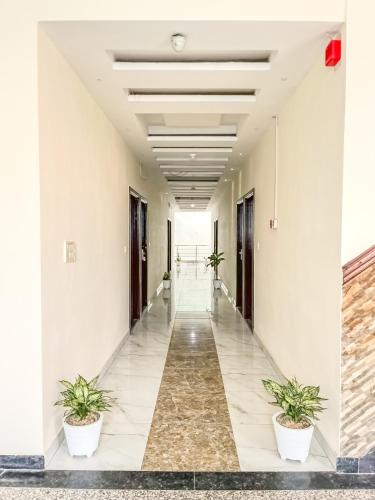 hotel the golden bird