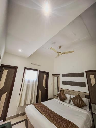 hotel the golden bird