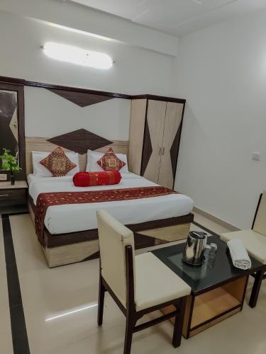 hotel the golden bird