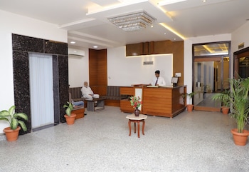 hotel the golden bird